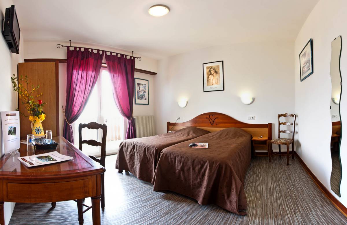CHAMBRE 9 | Auberge Obersolberg Hôtel à la montagne près de Munster : chambres d’hôtel équipées pour vos vacances Saint-Dié-des-Vosges